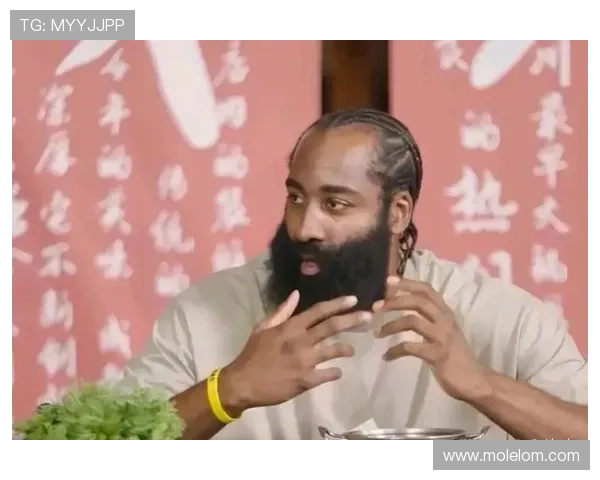 足球球星个人支付二维码曝光引发球迷热议与讨论